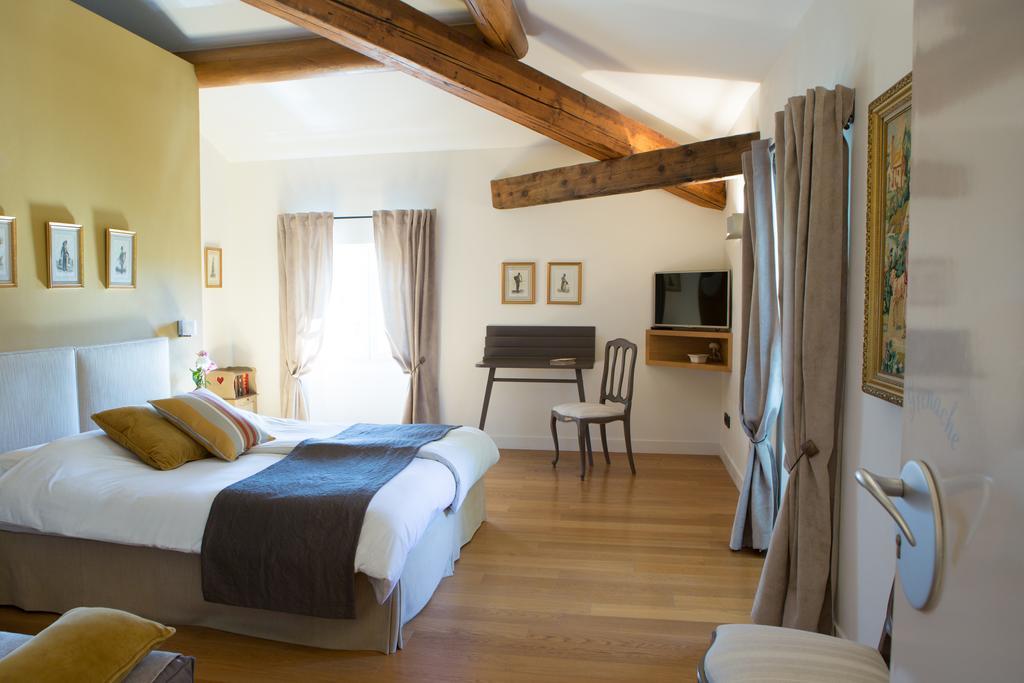 Espace De L'Hers Chateauneuf-du-Pape Exterior photo